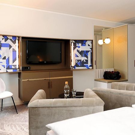 Hotel Elephant Weimar, Autograph Collection Esterno foto A suite at the hotel