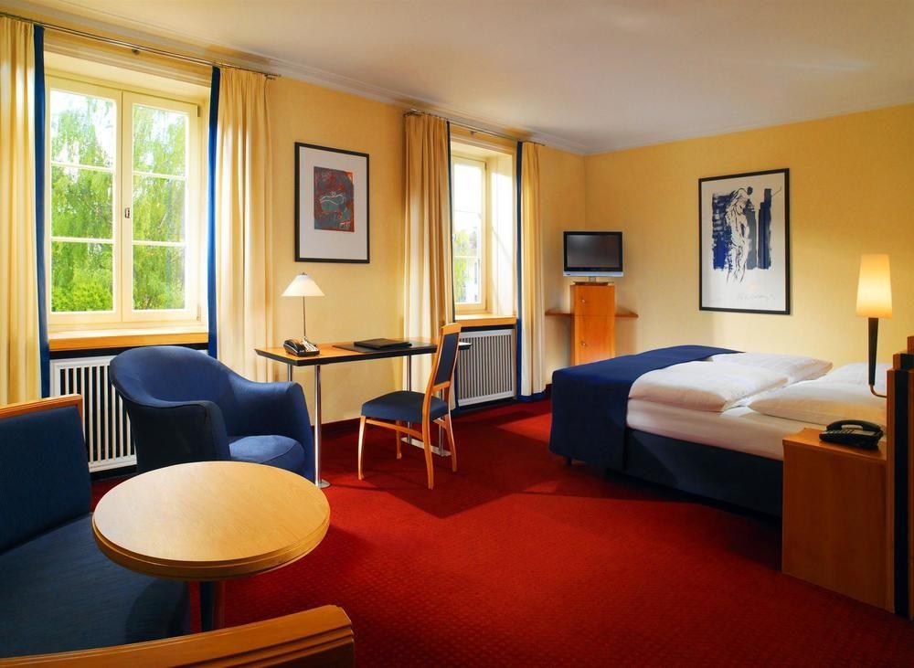 Hotel Elephant Weimar, Autograph Collection Esterno foto A typical room at the Hotel St. Peter