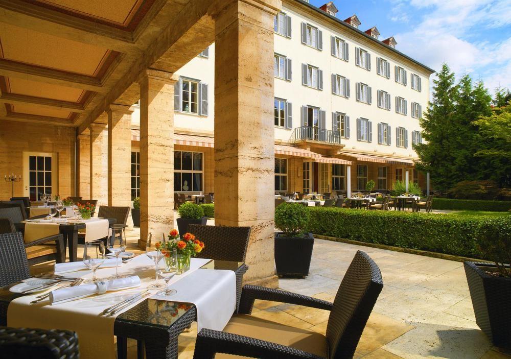 Hotel Elephant Weimar, Autograph Collection Esterno foto The hotel's restaurant
