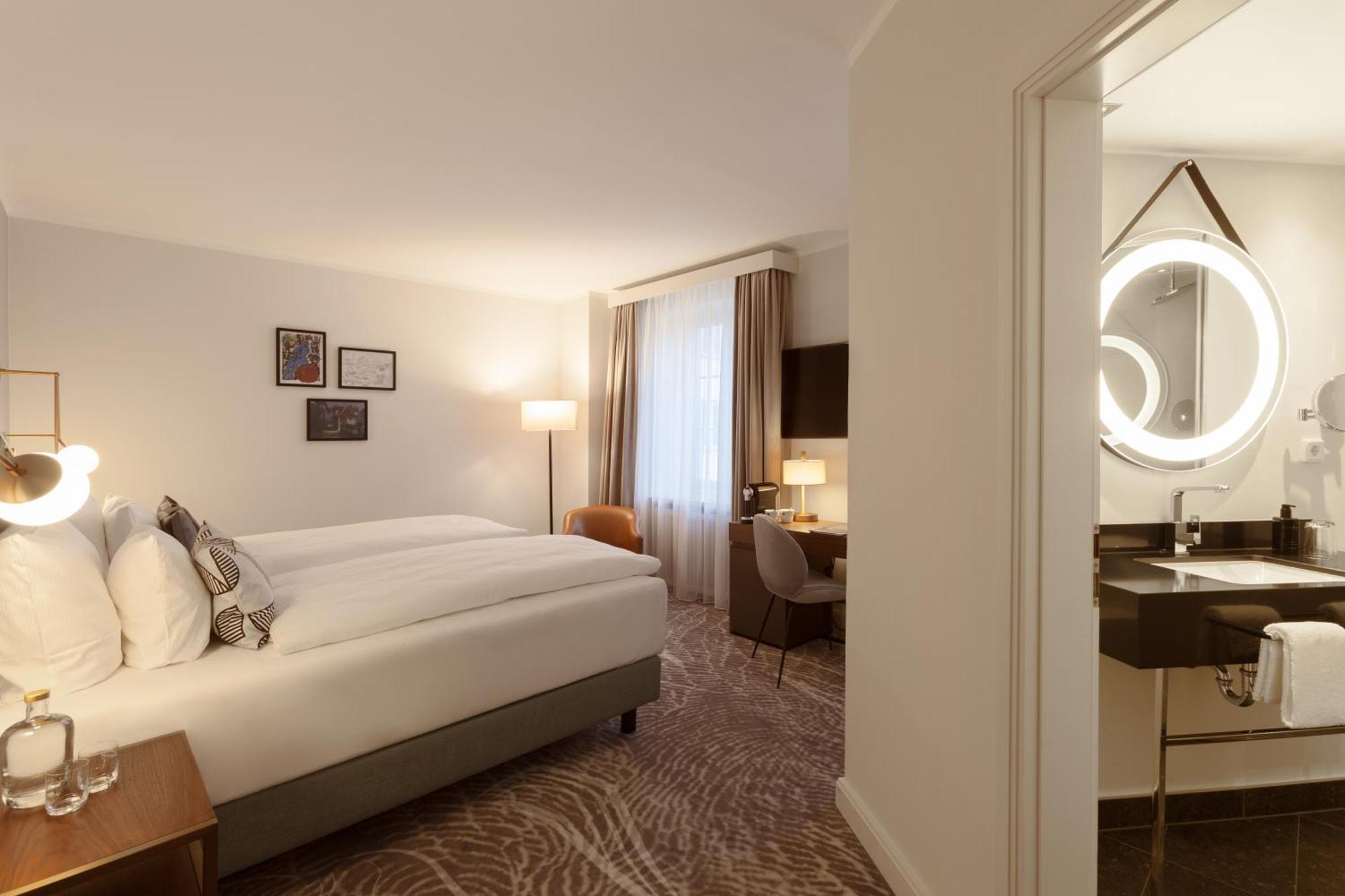 Hotel Elephant Weimar, Autograph Collection Esterno foto A room at the Hotel de la Ville