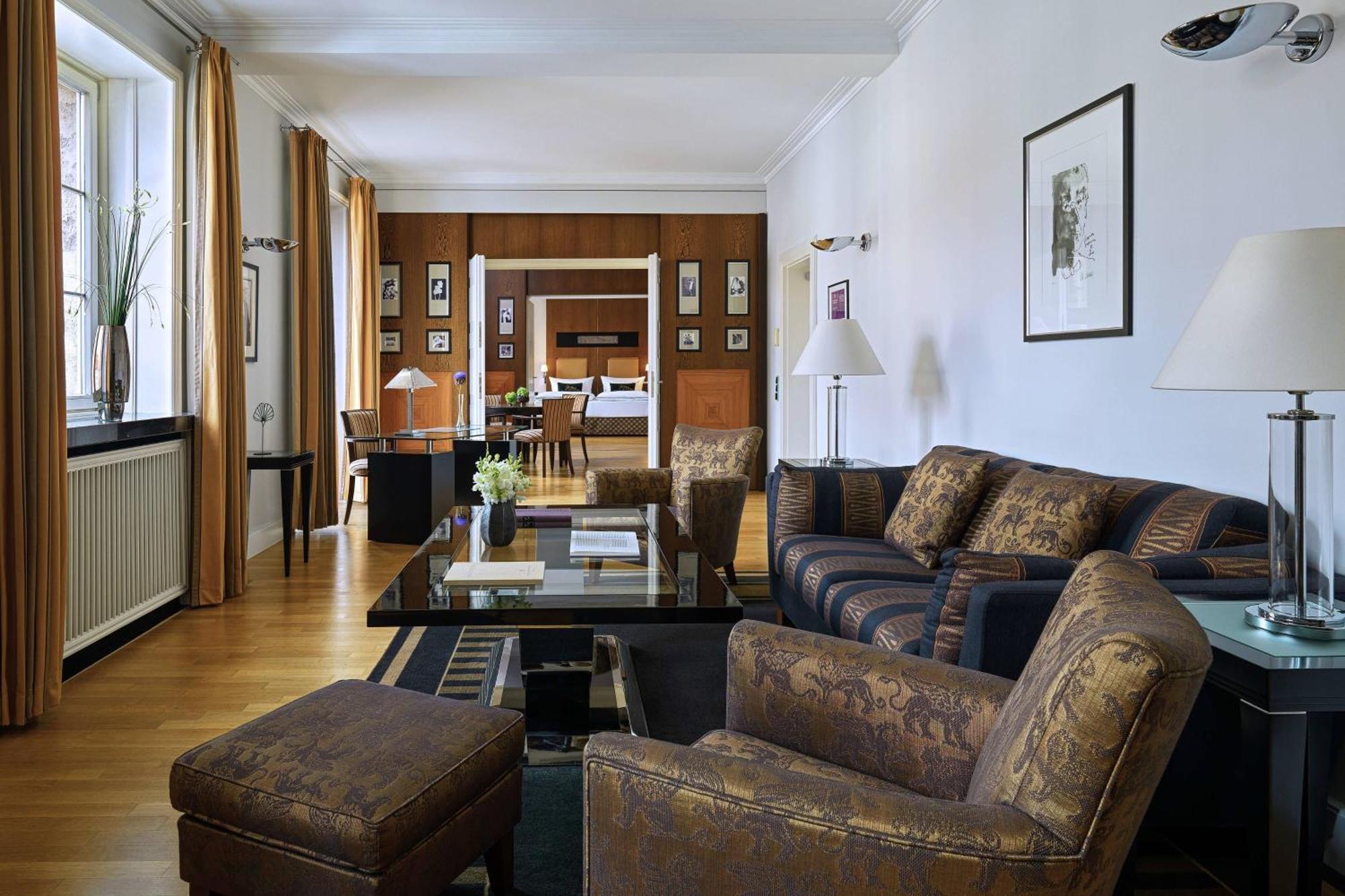Hotel Elephant Weimar, Autograph Collection Esterno foto A suite at the Mandarin Oriental, Munich