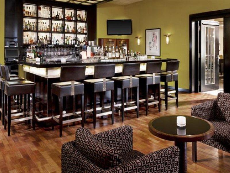 Hotel Elephant Weimar, Autograph Collection Esterno foto The bar at the Westin