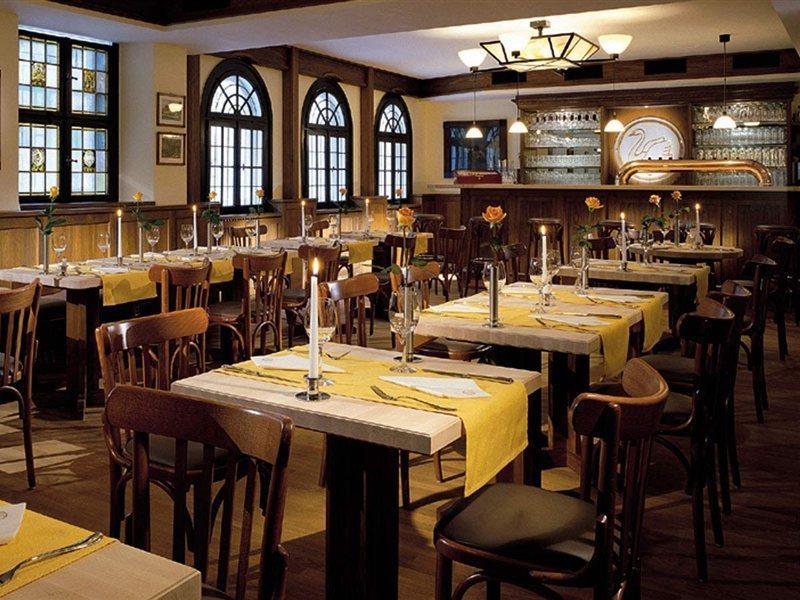 Hotel Elephant Weimar, Autograph Collection Esterno foto Restaurant interior