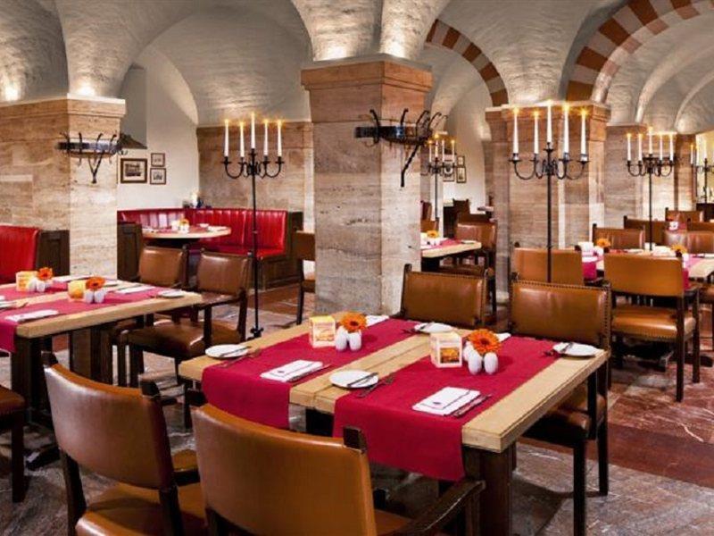 Hotel Elephant Weimar, Autograph Collection Esterno foto The restaurant