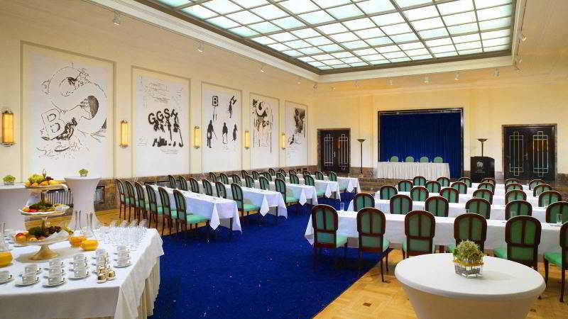 Hotel Elephant Weimar, Autograph Collection Esterno foto The interior of the ballroom
