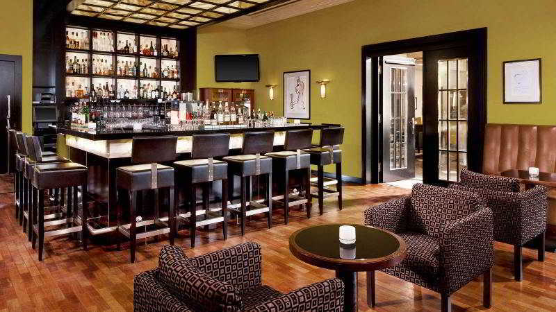 Hotel Elephant Weimar, Autograph Collection Esterno foto The bar at the Westin