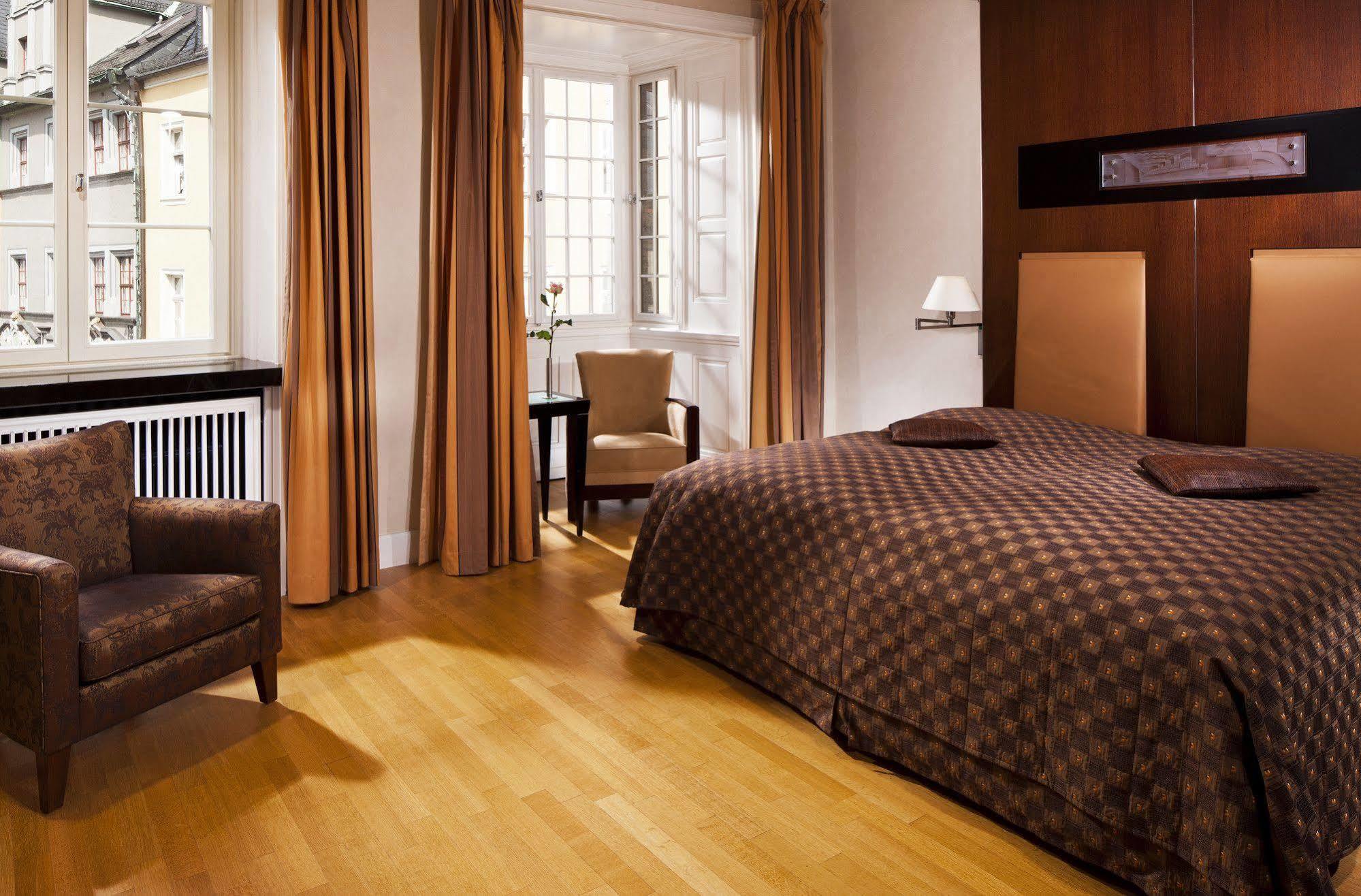 Hotel Elephant Weimar, Autograph Collection Esterno foto A room at the Hotel Axelmannstein