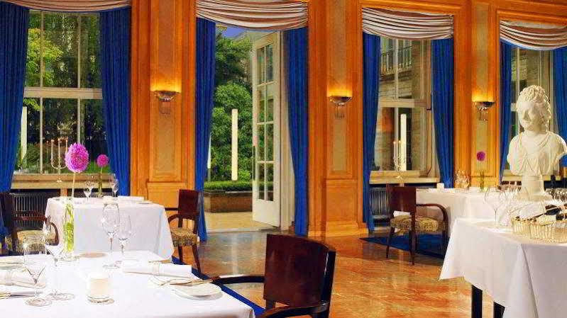 Hotel Elephant Weimar, Autograph Collection Esterno foto The restaurant