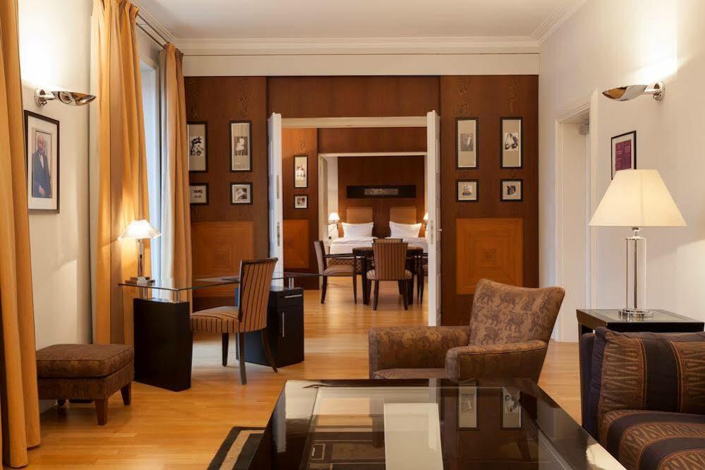 Hotel Elephant Weimar, Autograph Collection Esterno foto Suite at the Hotel de Crillon